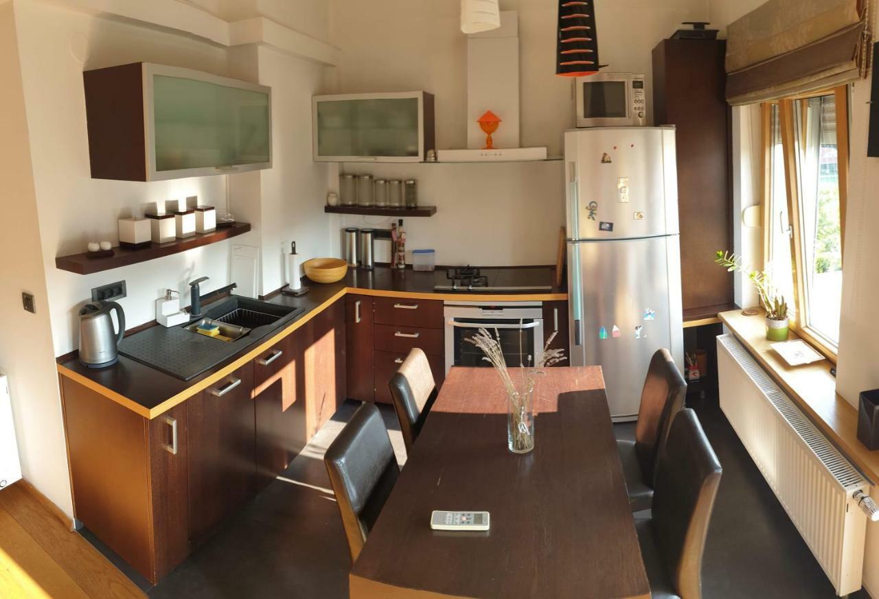 Parkview Apartment In Zagreb'S Favorite Neighborhood Екстериор снимка